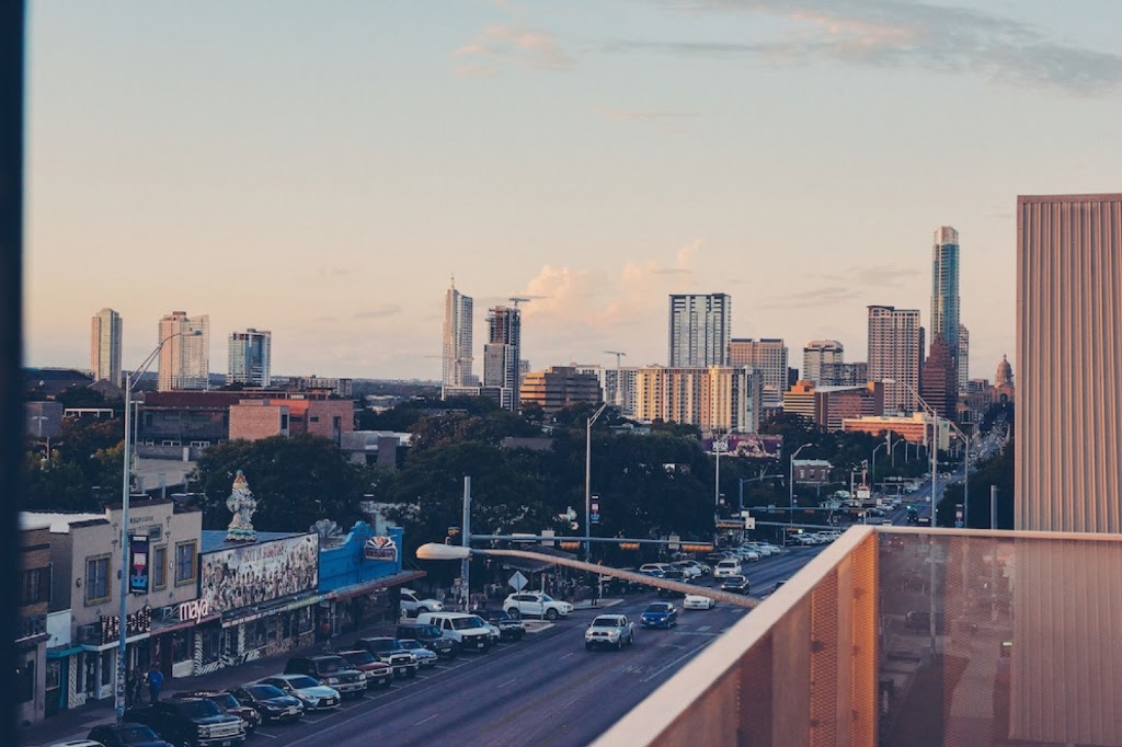 Cruise down Congress