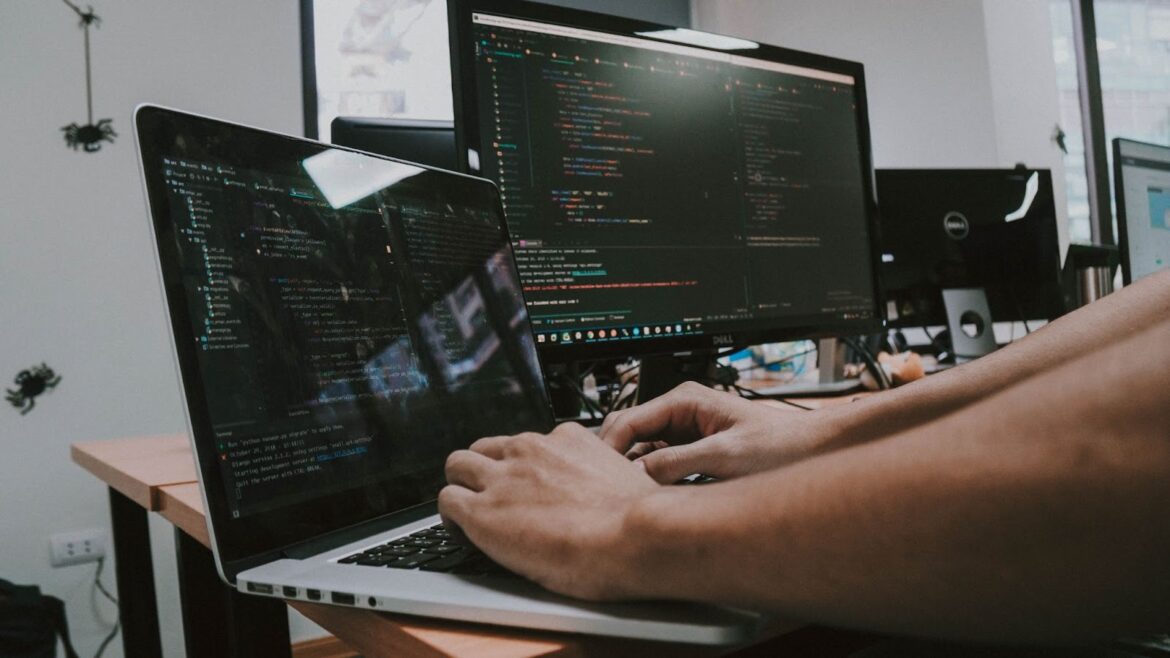 8 Top Cybersecurity Careers in 2022 and Beyond