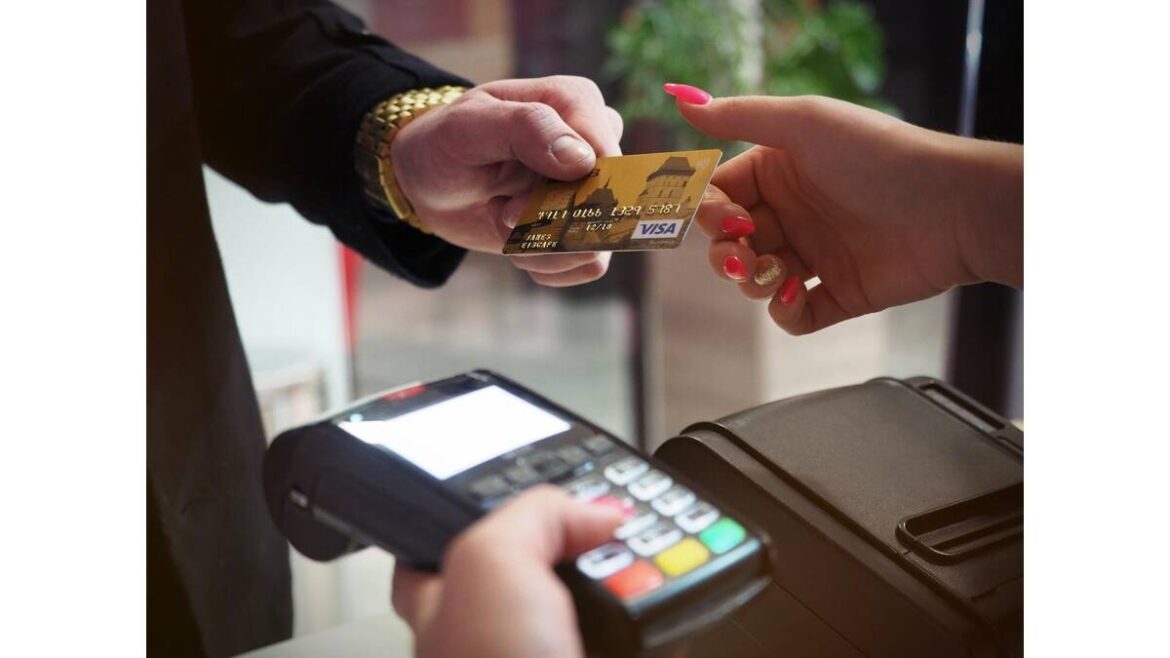 The Travel Perks and Benefits that a Credit Score Unlocks